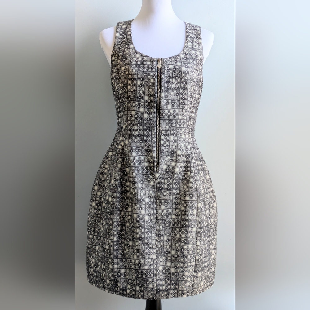 Designer Isabella Tonchi Elegant Wool/Silk Dress Size 4-6